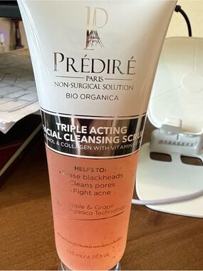 Triple Acting Facial Cleansing Scrub
